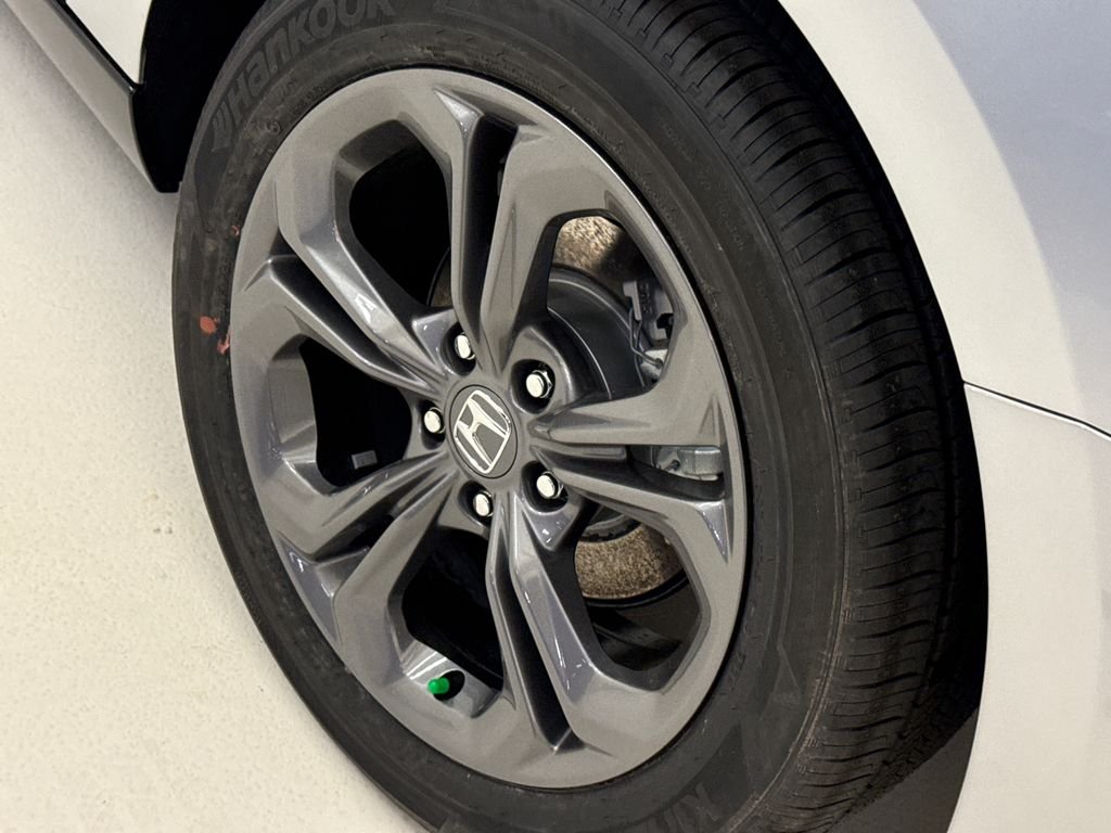 2026 Honda Accord Hybrid EX-L - Photo 11