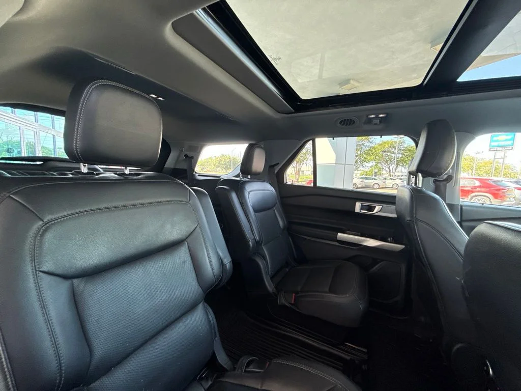 Used 2022 Gray Metallic Ford Limited image 29