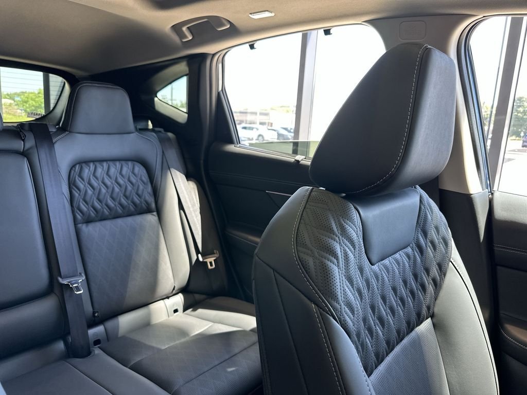 New 2026 Blue Nissan Platinum image 6