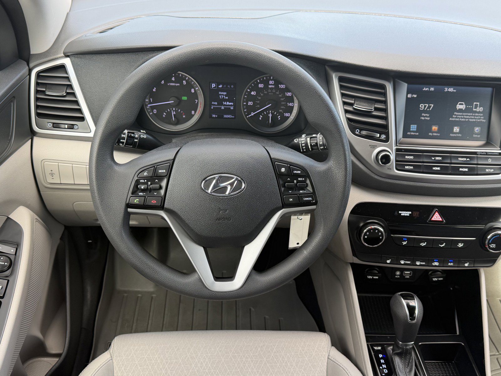 Used 2018 Molten Silver Hyundai SEL image 24
