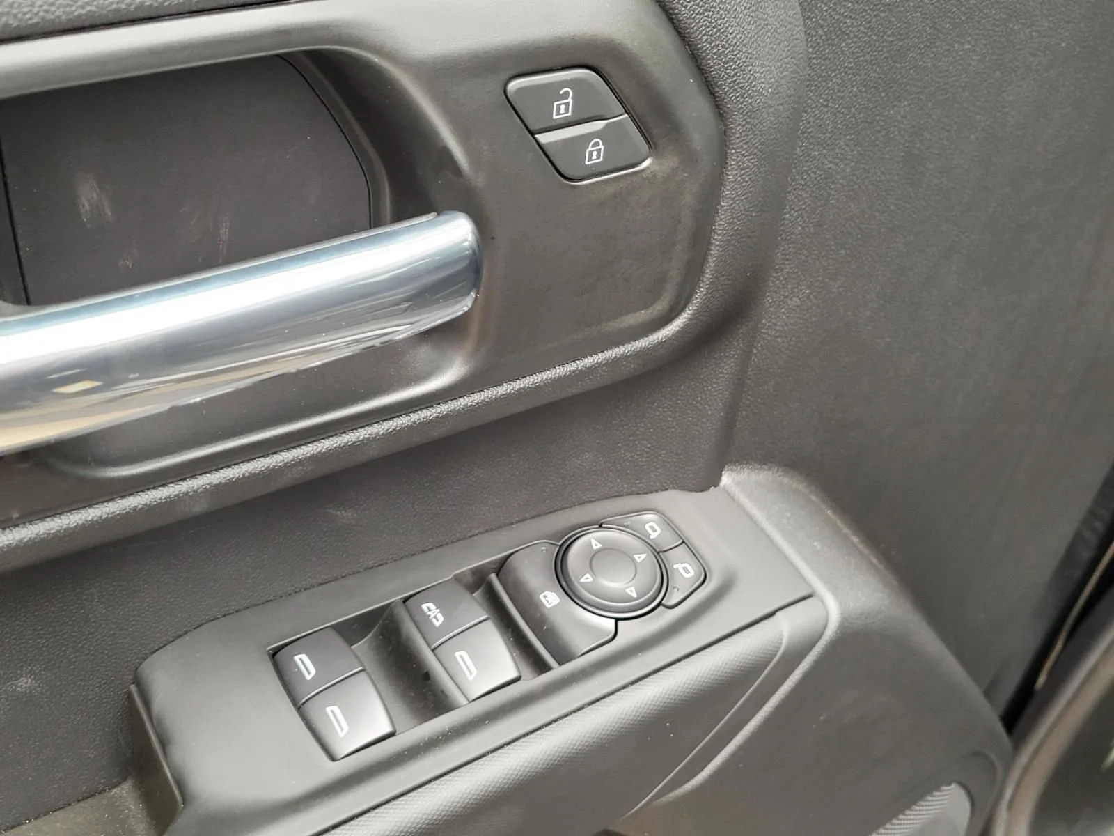 2026 Chevrolet Silverado 1500 Custom - Photo 13