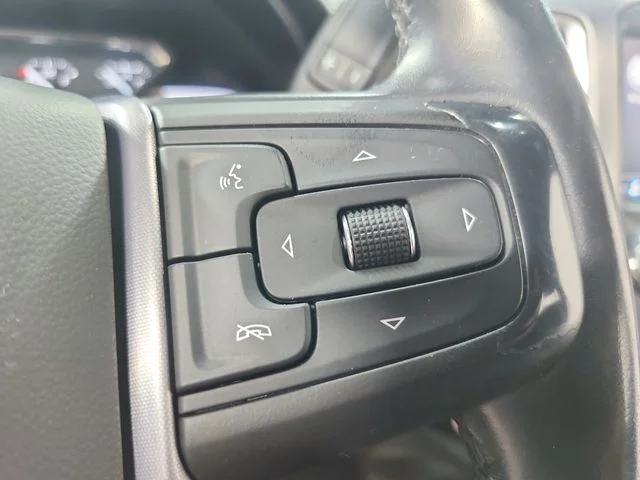 Used 2020 Gray GMC Elevation image 24