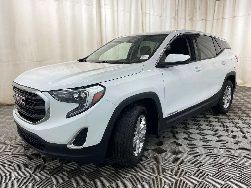 Certified Used 2019 SUMMIT WHITE GMC SLE image 11
