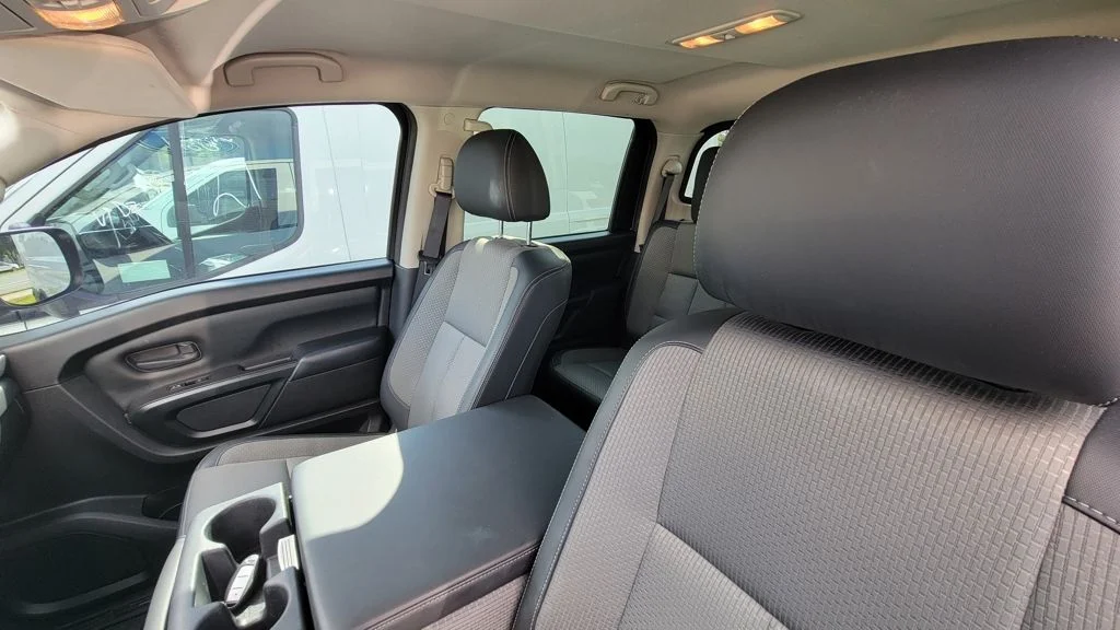 Used 2021 White Nissan S image 11
