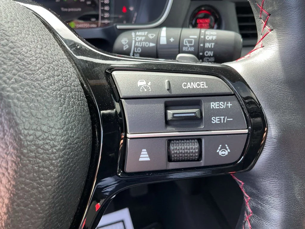 Used 2025  Honda Black Edition image 39