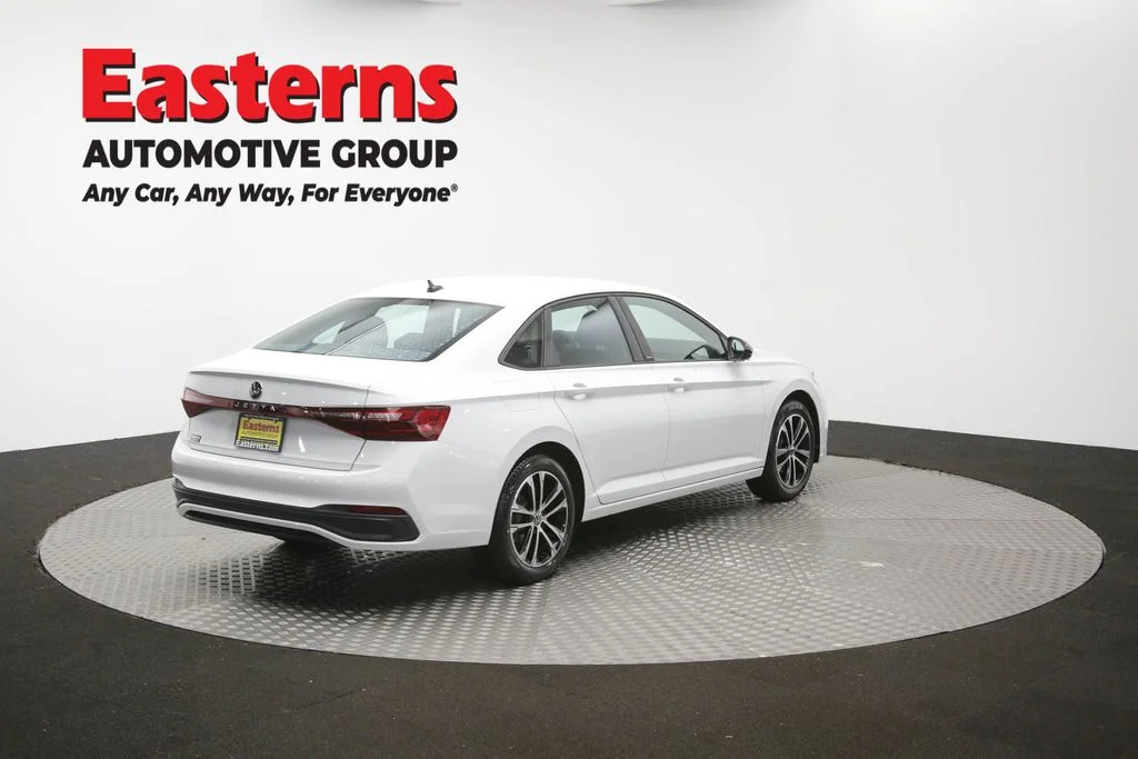Used 2025 White Volkswagen 1.5T Sport image 39