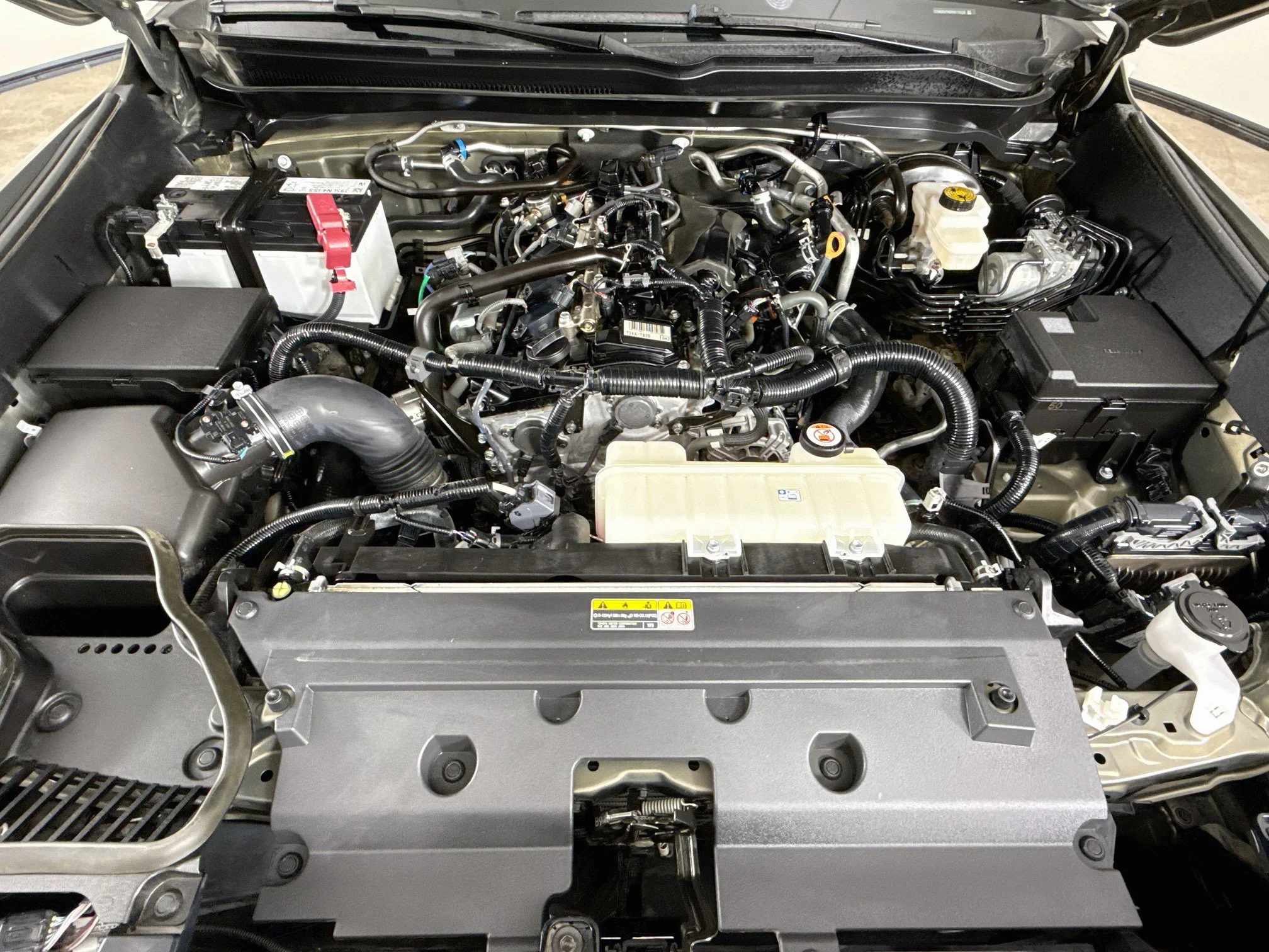 Used 2024  Toyota SR5 image 31