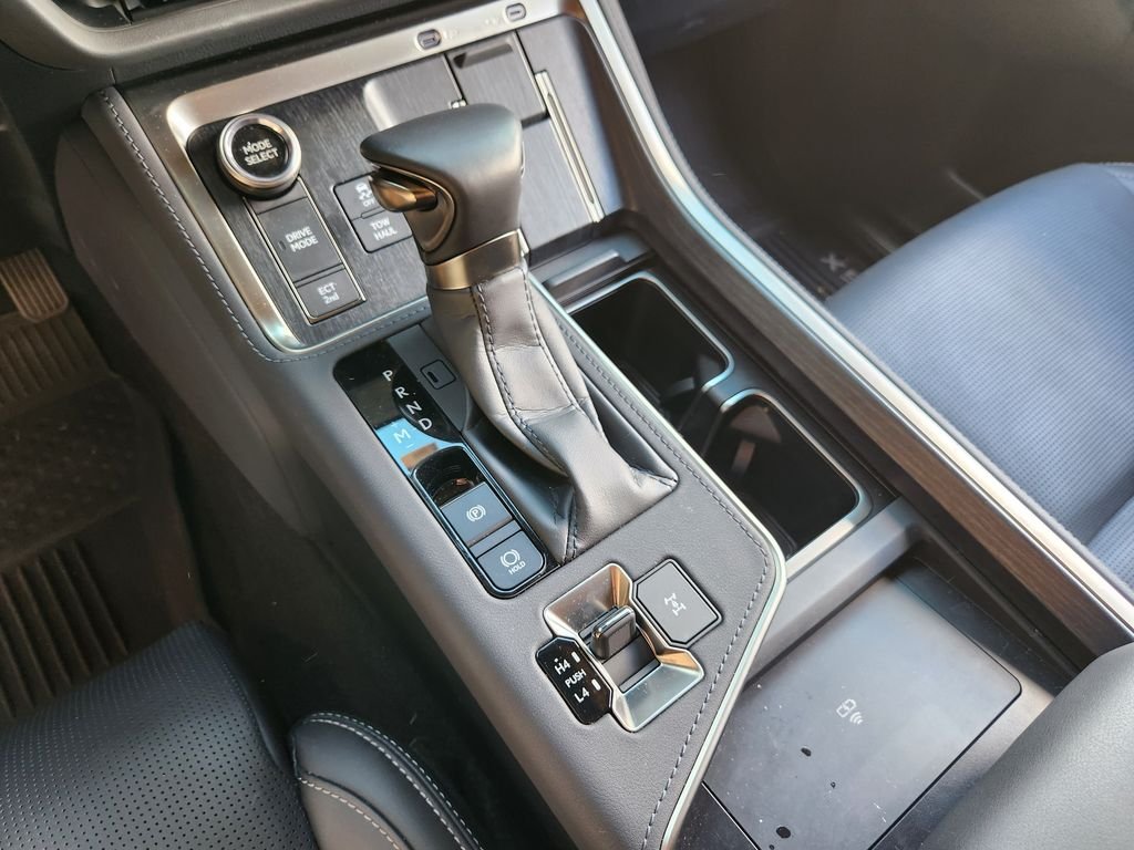 Used 2025 Nebula Gray Pearl Lexus Luxury image 21