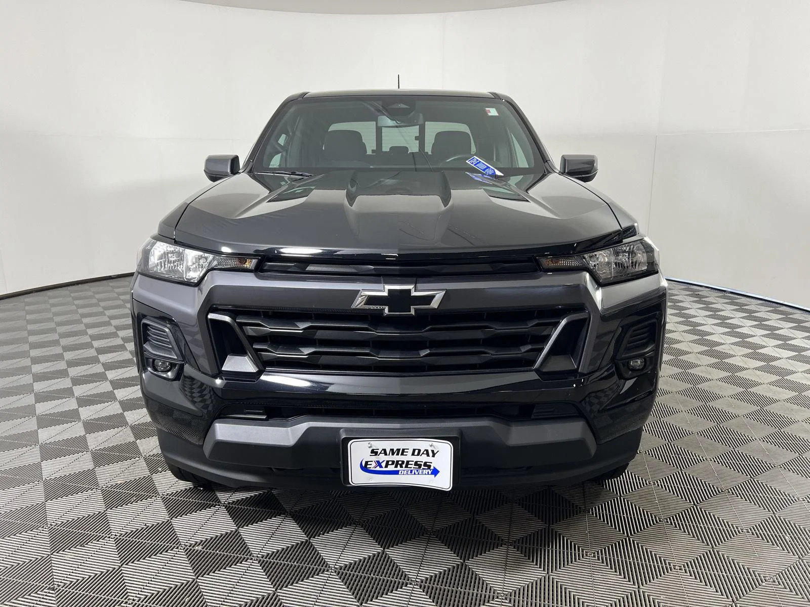 Used 2023 BLACK Chevrolet 4WD LT image 29