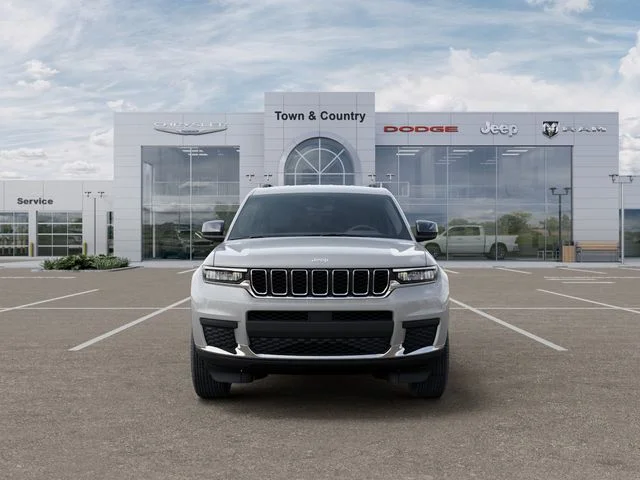 New 2026 Silver Zynith Jeep Laredo X image 6