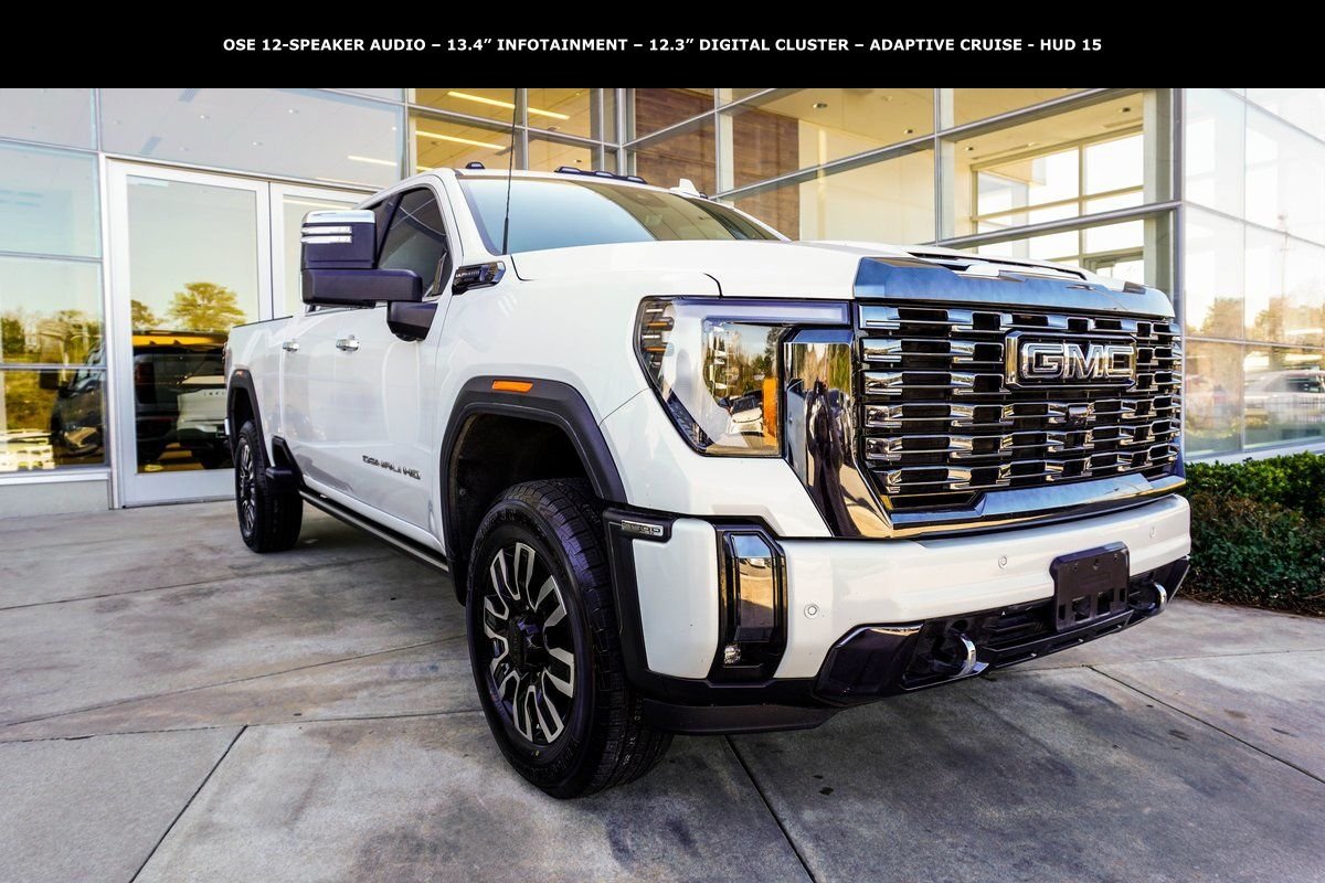 Used 2024 White GMC Denali Ultimate image 4