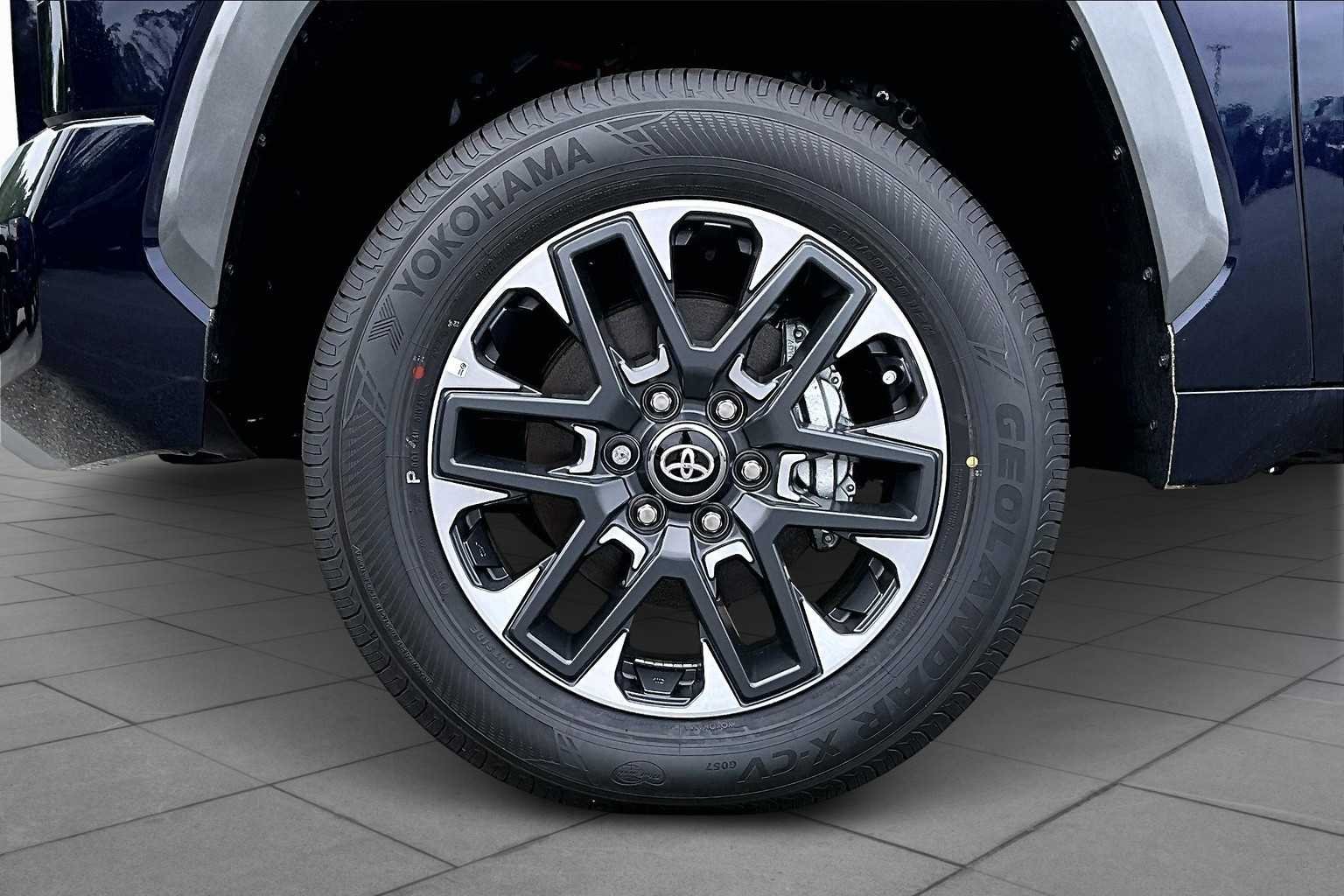 2025 Toyota Tundra Limited - Photo 11