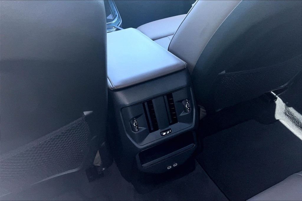 2025 BMW X3 M50 - Photo 24