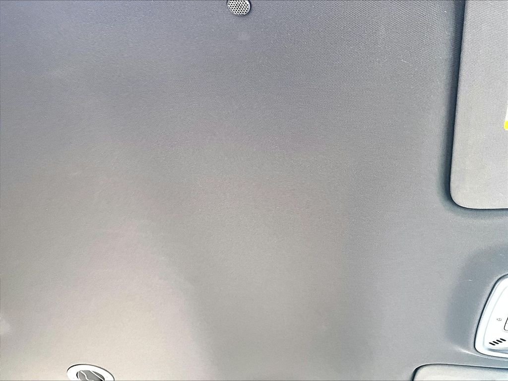 Used 2022 Silver Ice Metallic Chevrolet LT Leather image 23