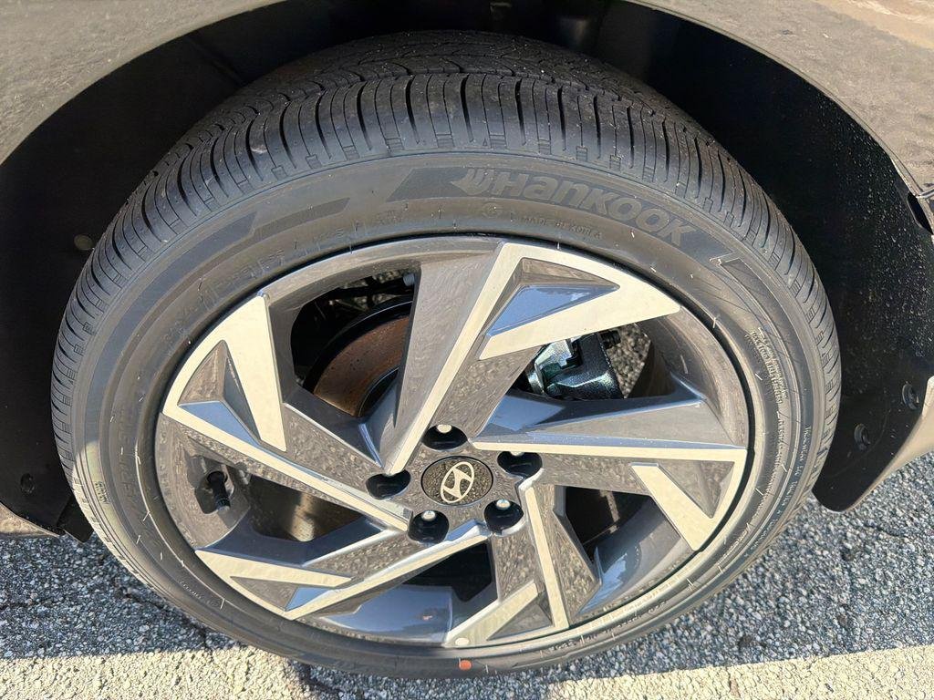 New 2026 Black Hyundai Limited image 19