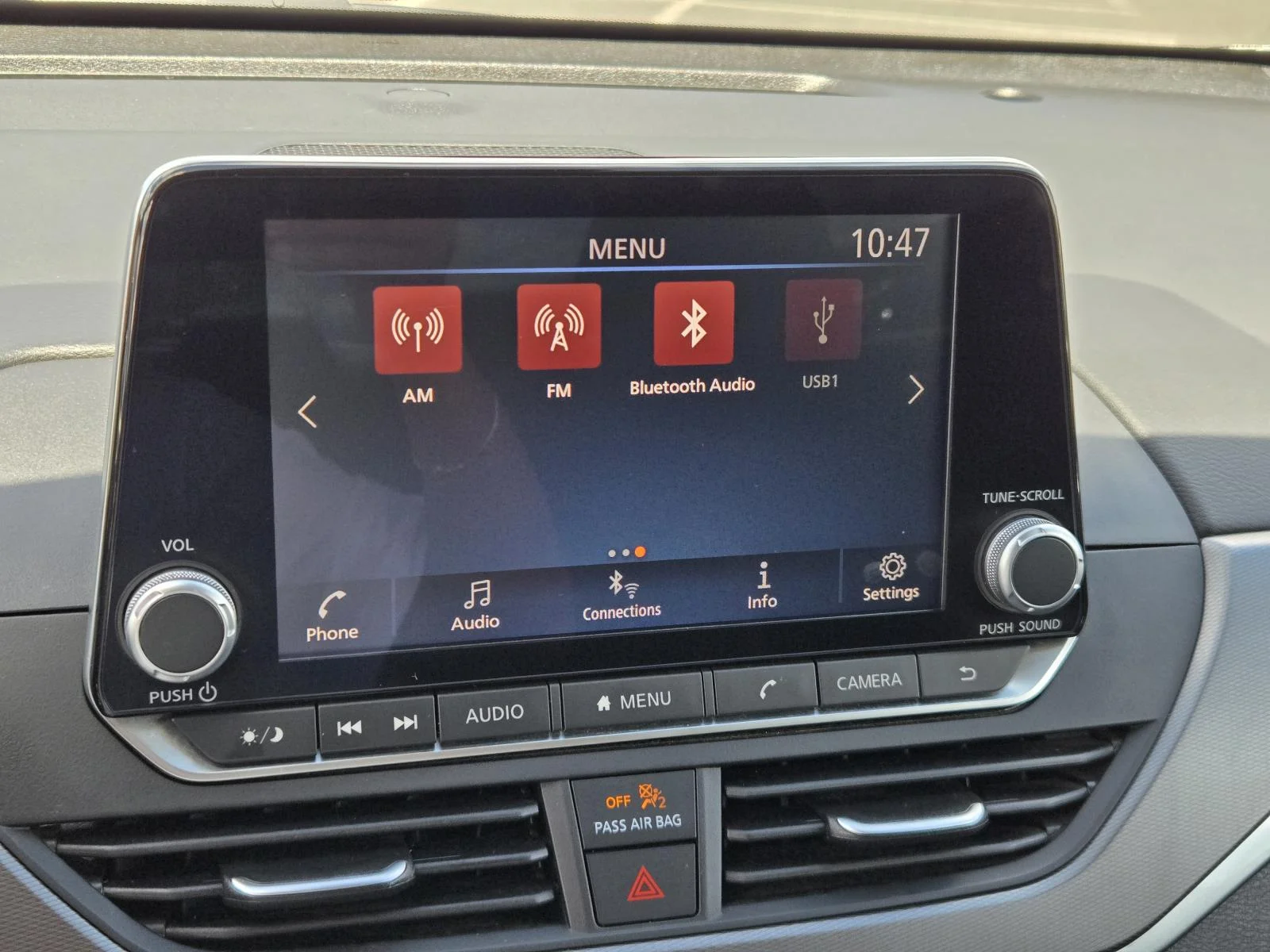 Used 2025 Gray Sky Pearl Nissan SR FWD image 11