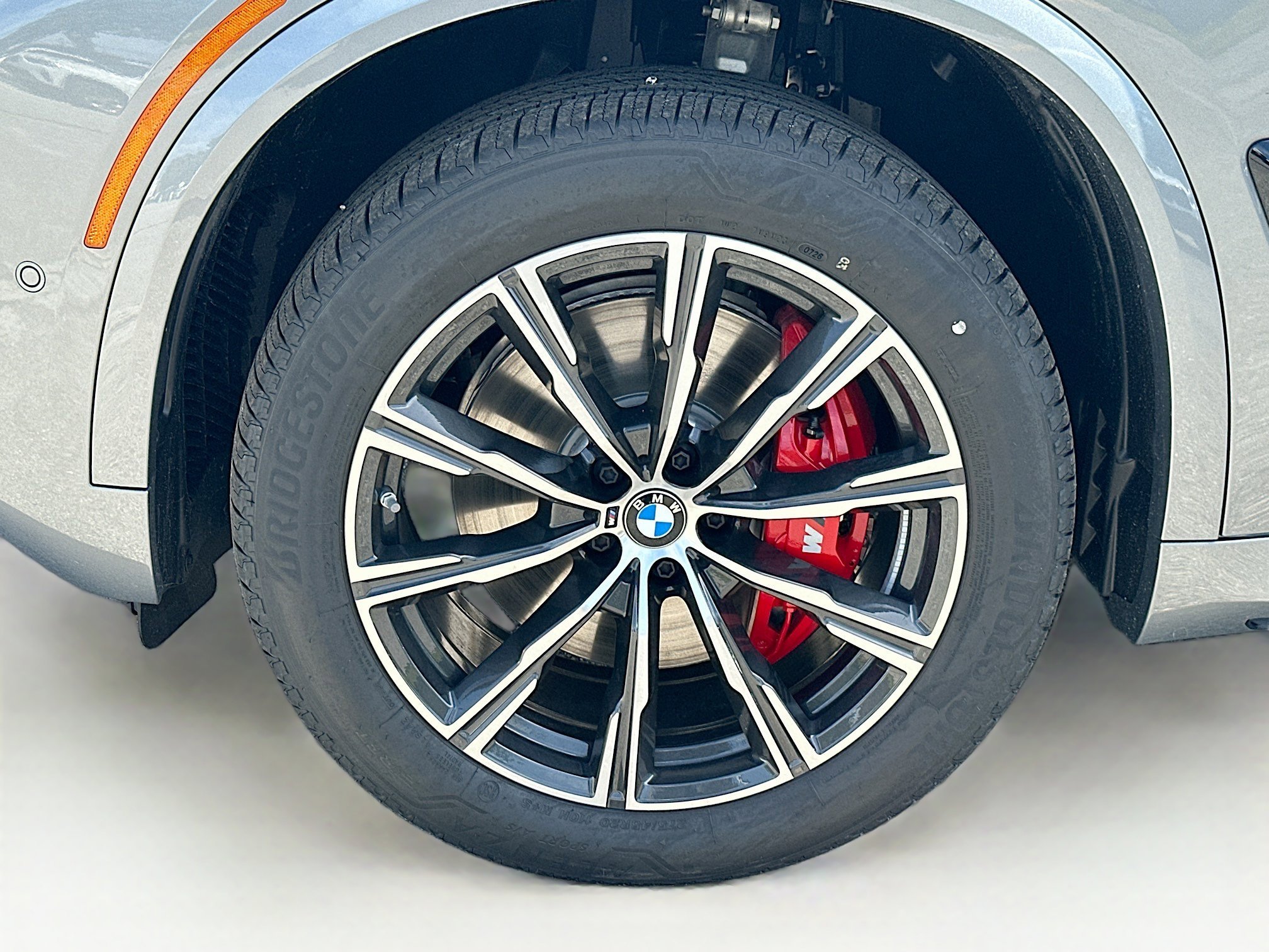 New 2026 Skyscraper Grey Metallic BMW sDrive40i image 25