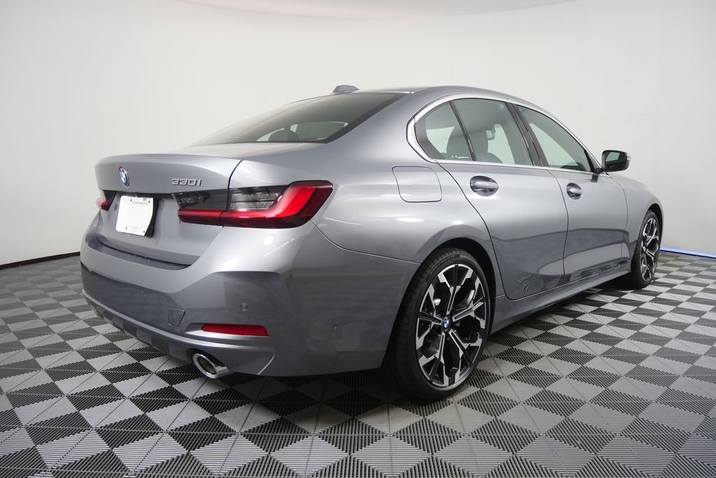 Used 2026 Skyscraper Grey Metallic BMW 330i image 5