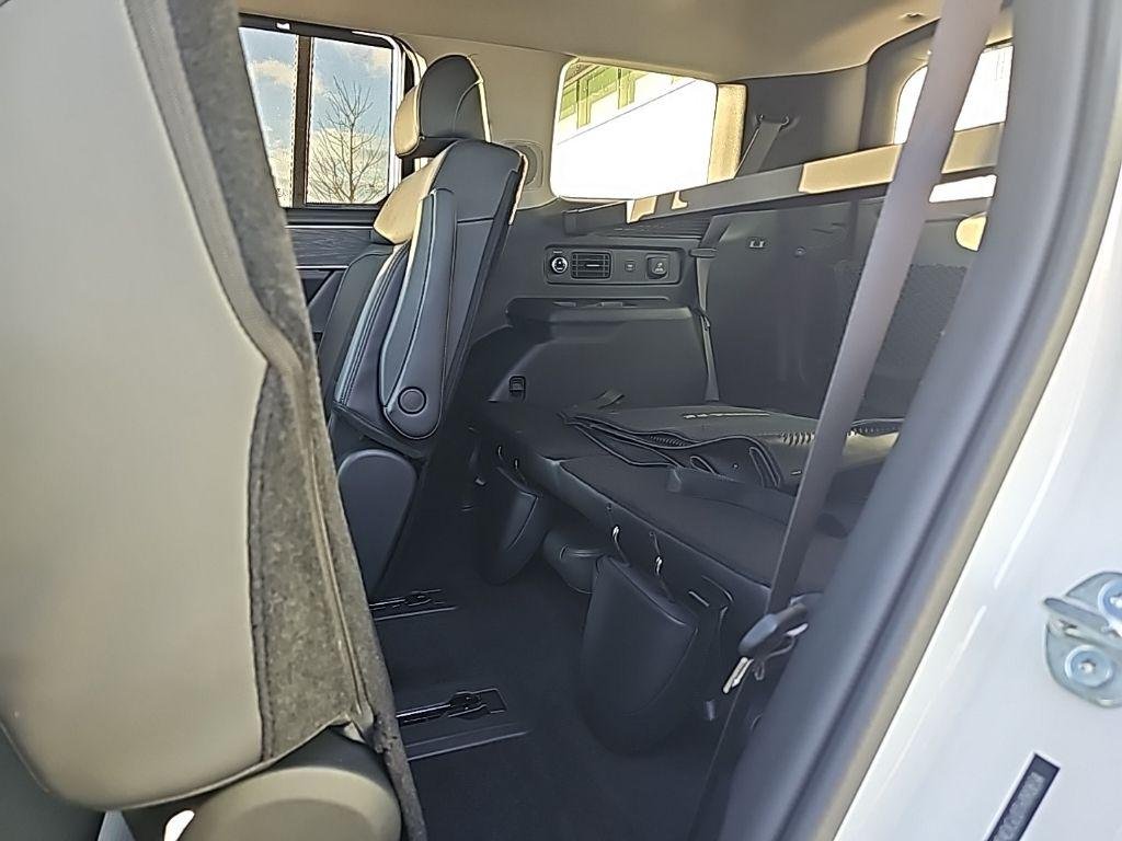 New 2026 White Hyundai Limited AWD image 38