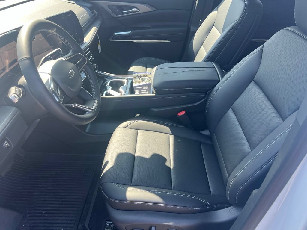 2026 Chevrolet Traverse LT - Photo 9