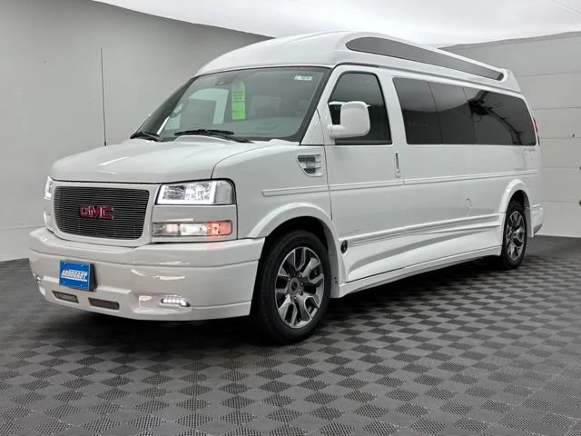 2026 GMC Savana Cargo Work Van - Photo 16