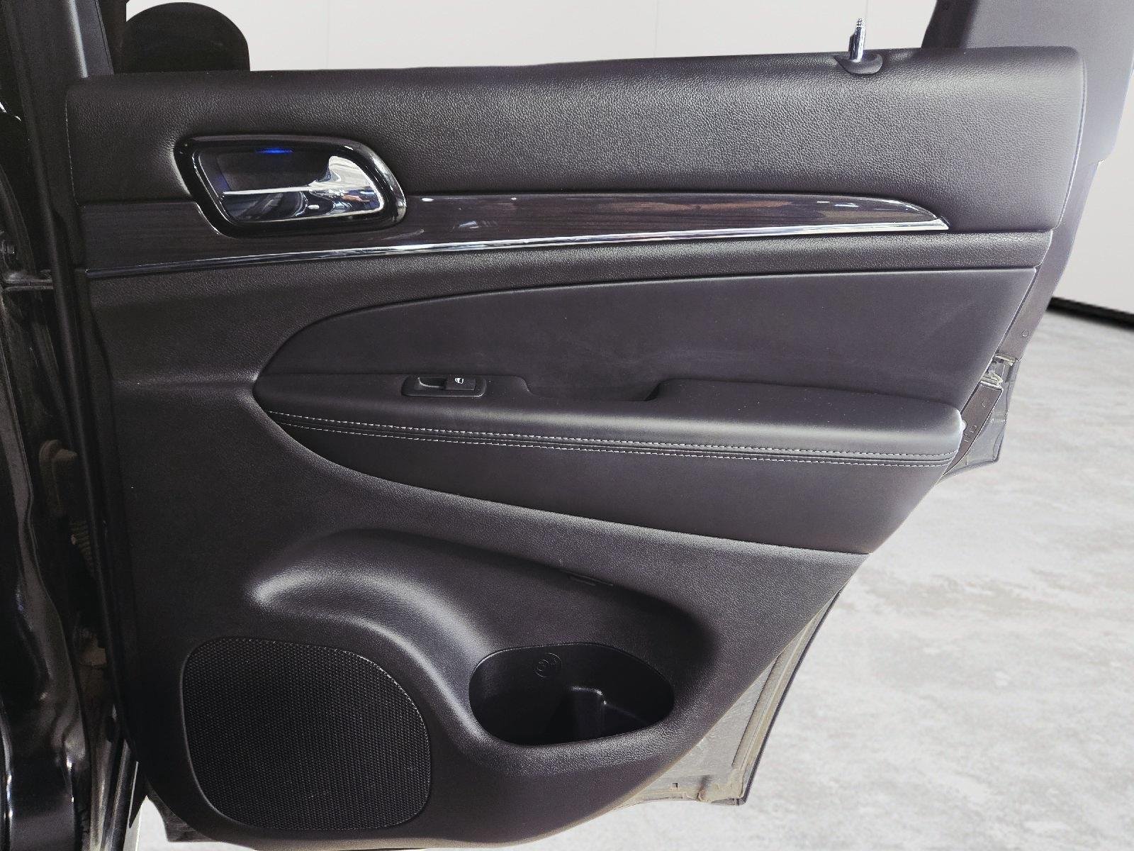 Used 2019 Diamond Black Jeep Overland image 66