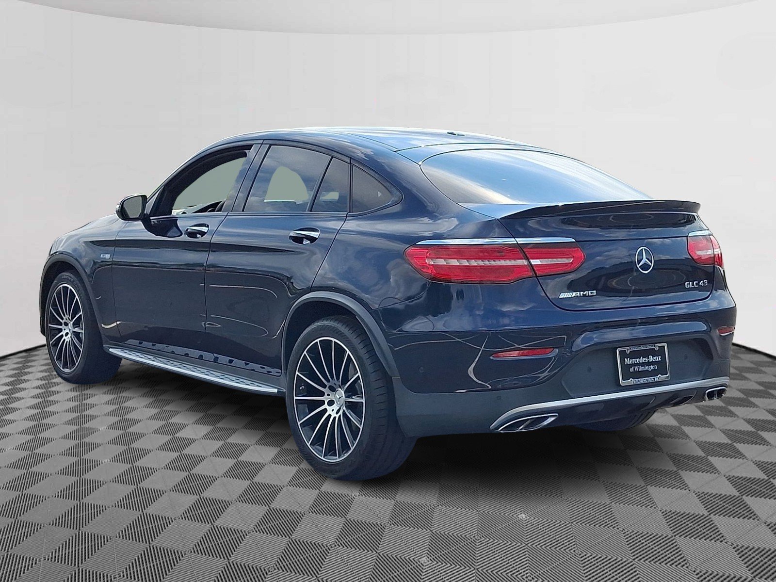Used 2018 Lunar Blue Metallic - 890 Mercedes-Benz 4MATIC® image 4