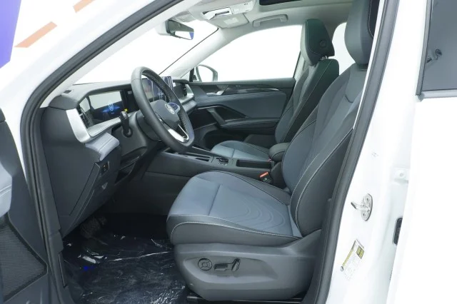 New 2026 Pure White Volkswagen 2.0T SE image 15
