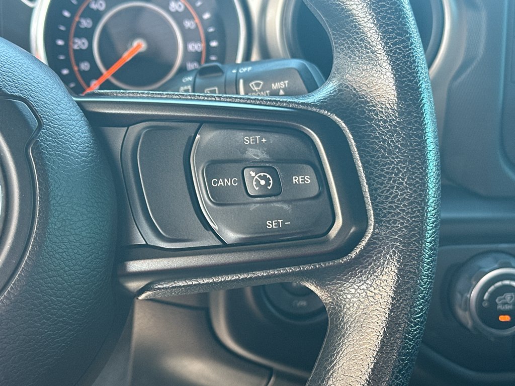 Used 2018 Sting-Gray Clearcoat Jeep Sport image 14