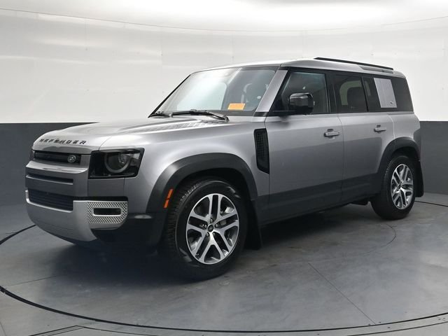 Used 2020  Land Rover SE image 10