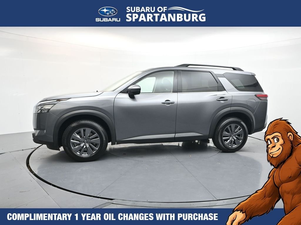 Used 2025 Gray Nissan SV image 4