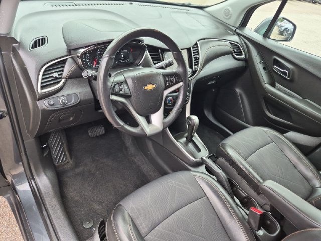 Used 2018 Gray Chevrolet LT image 10
