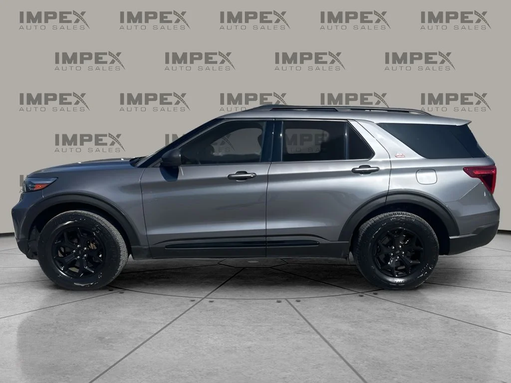 Used 2022 Gray Ford Timberline image 2