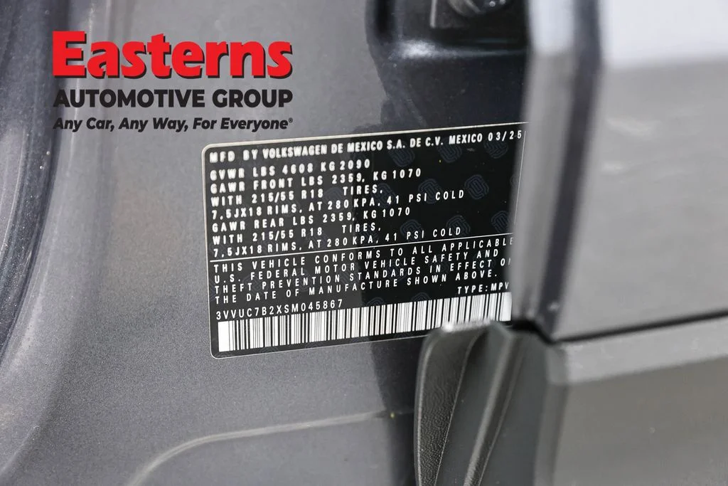 Used 2025 Gray Volkswagen 1.5T SE image 34