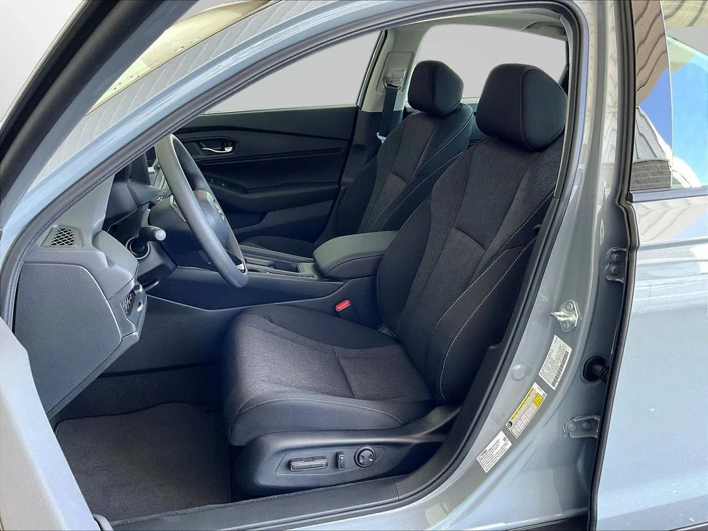 New 2026 Urban Gray Pearl Honda SE image 23