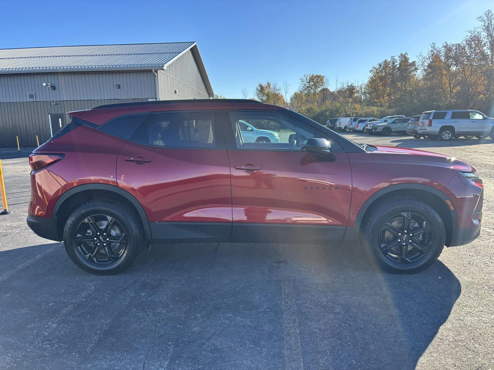 Used 2023 RADIANT RED TINTCOAT Chevrolet LT image 8