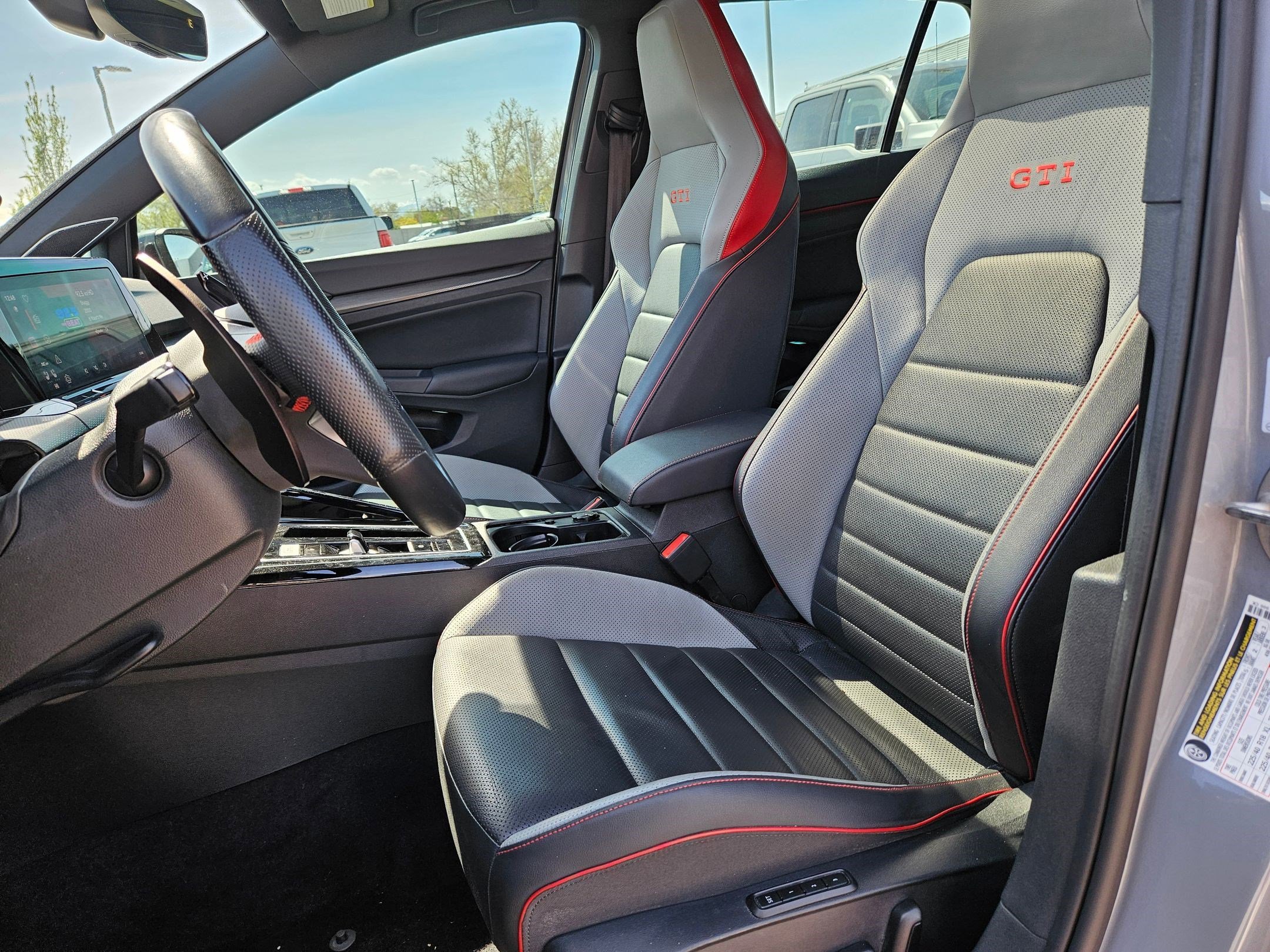 Used 2023 Moonstone Gray Volkswagen SE image 15