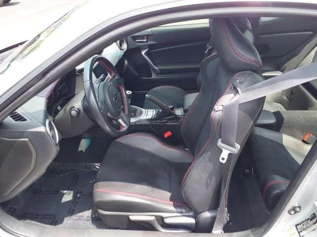Used 2013 Silver Subaru Limited image 17