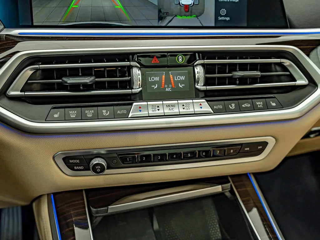 Used 2021 Alpine White BMW xDrive40i image 27