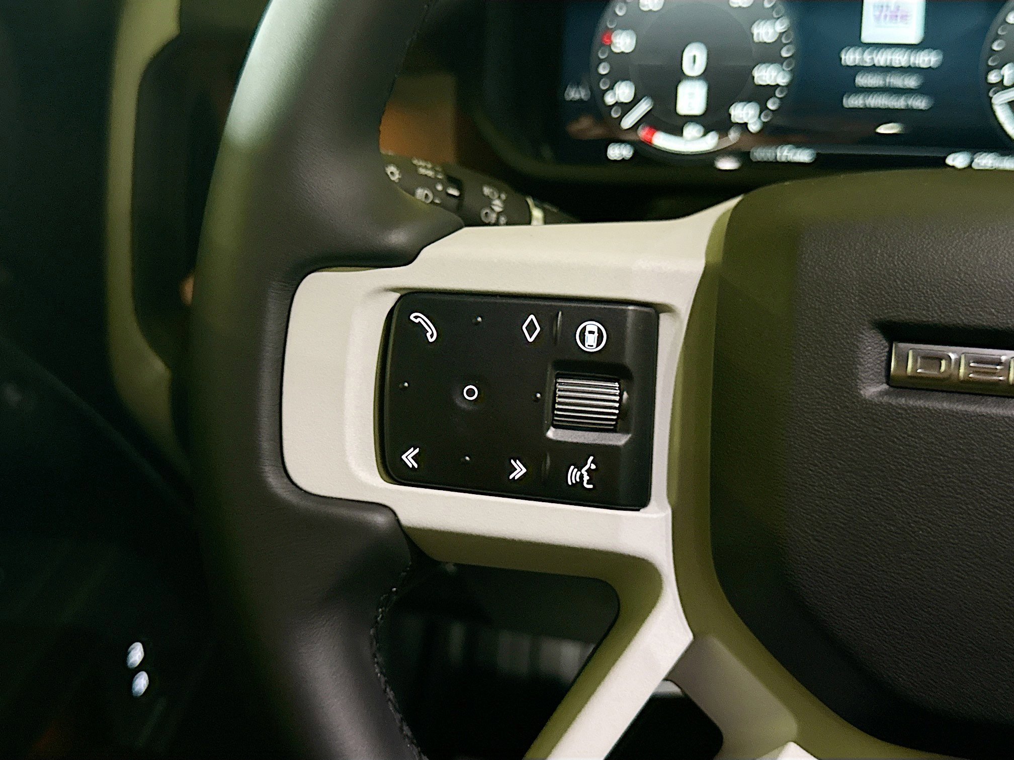 New 2026 Gondwana Stone LAND ROVER X-Dynamic SE image 36