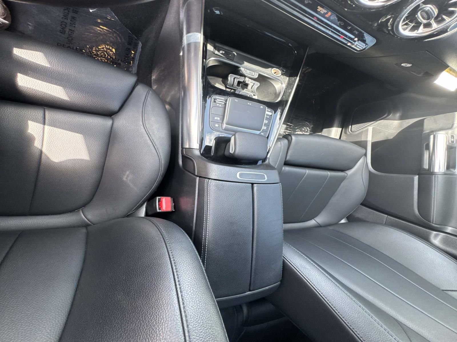 Used 2022 Black Mercedes-Benz GLA 250 image 25
