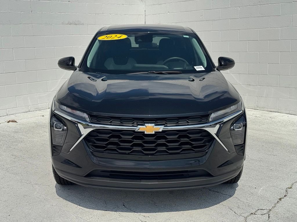 Used 2024 Black Chevrolet LS image 7
