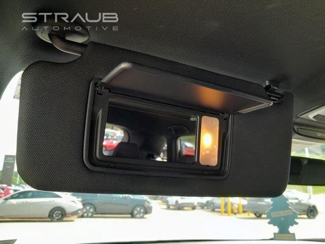Used 2025 Platinum White Pearl Honda  image 29