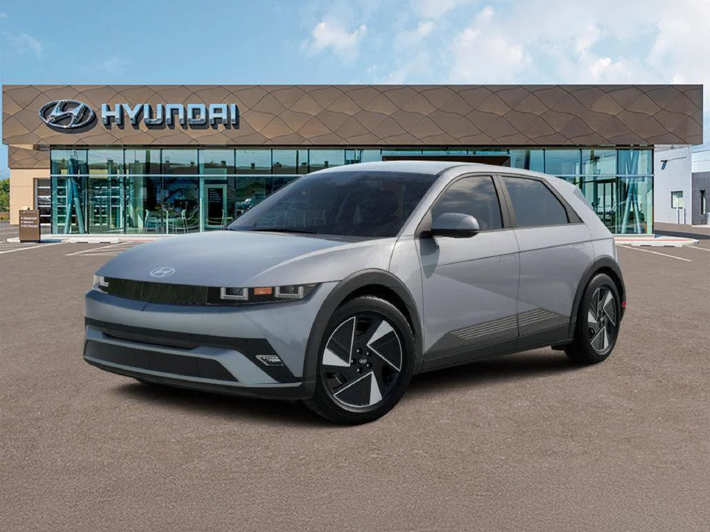 New 2027 Gray Hyundai SE image 2