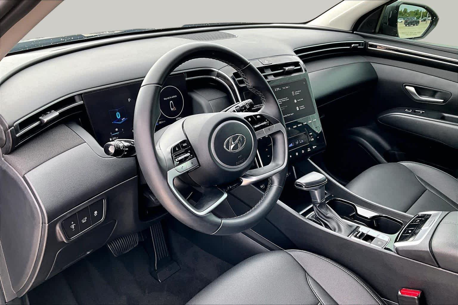 Used 2024 Hampton Gray Hyundai SEL image 18