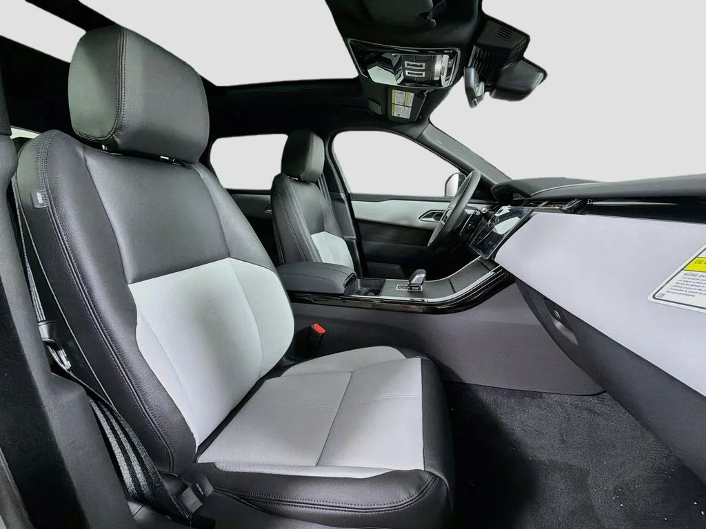 New 2026 Arroios Grey Land Rover S image 30
