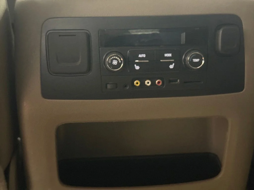 Used 2016 Onyx Black GMC SLT image 19