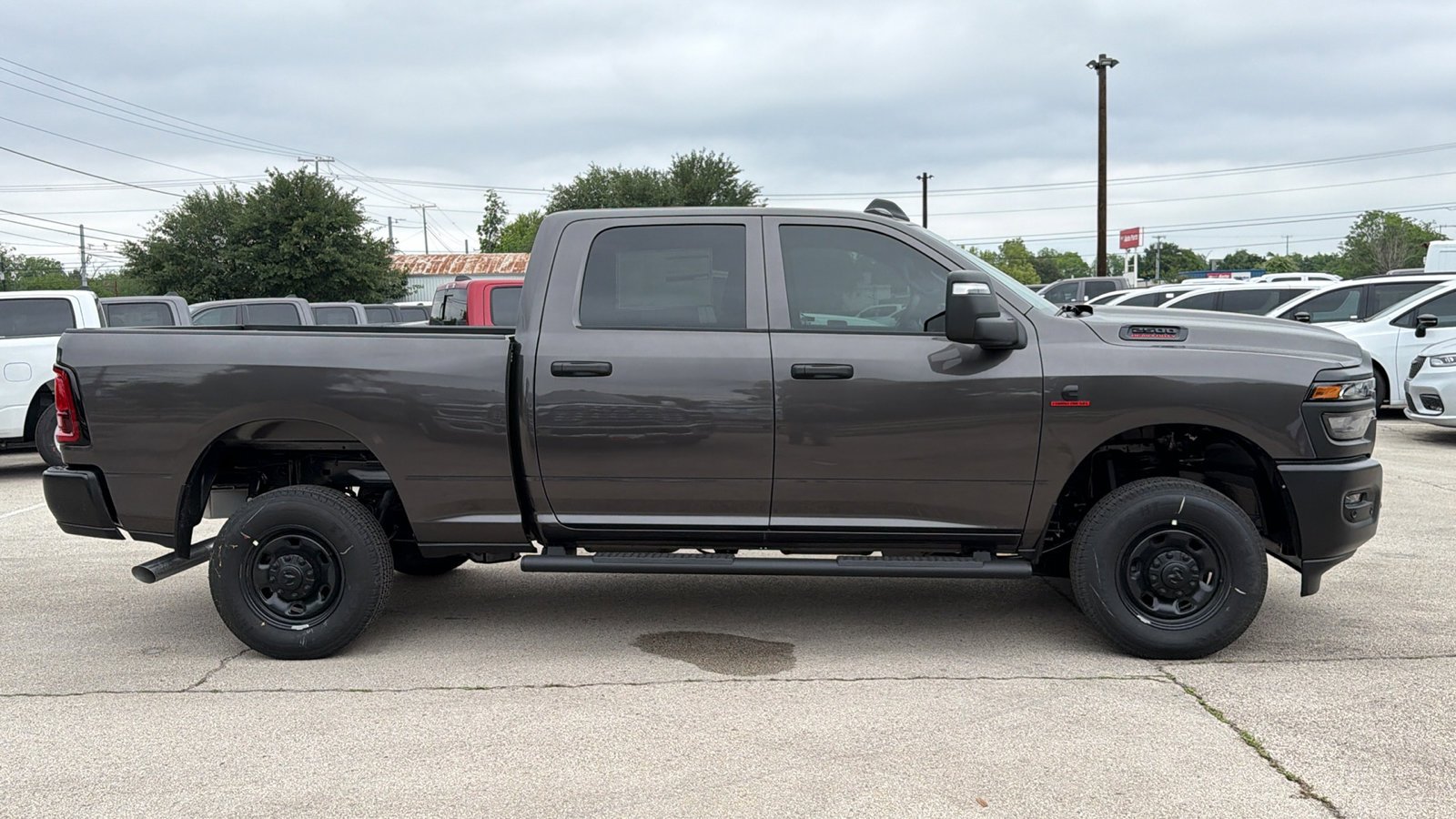 New 2026 Granite Crystal Metallic Clear-Coat Exterior Paint RAM Tradesman image 4