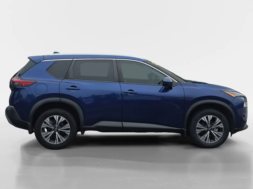 Used 2022 Caspian Blue Metallic Nissan SV image 9