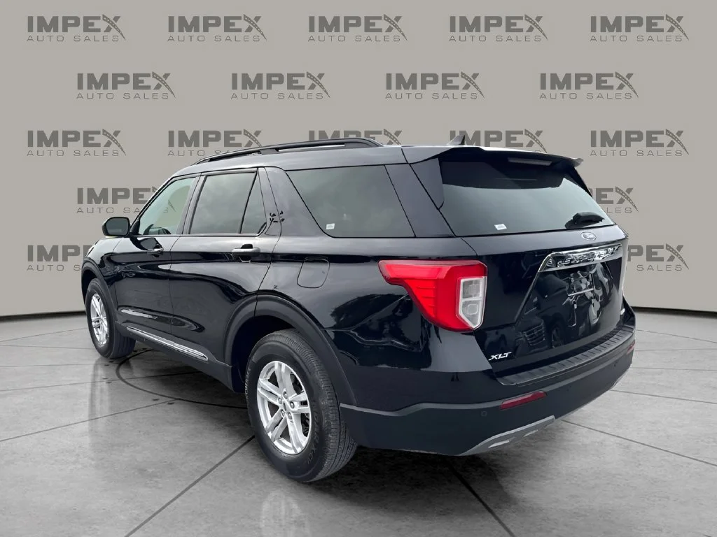 Used 2023 Black Ford XLT image 3